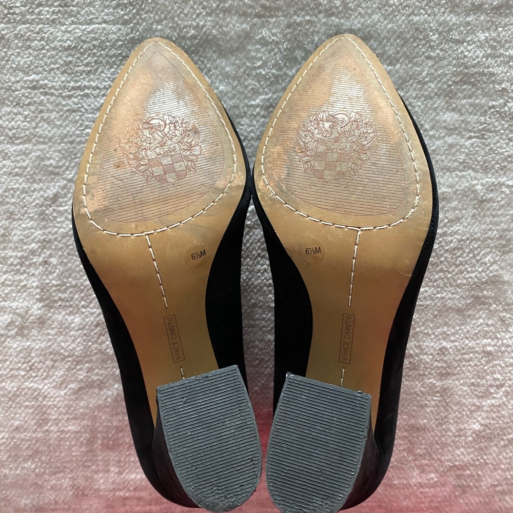 Vince Camuto Black Suede Talise heels- like new